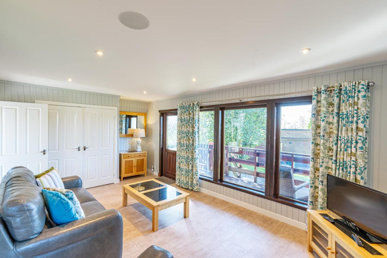 Bluebell Lodge 7 With Hot Tub نيوتن ستيوارت المظهر الخارجي الصورة